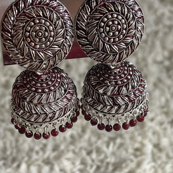 Earrings - Picture 1 of 1